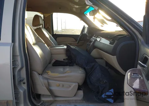 2007 Chevrolet Suburban 1500 Lt z USA, uszkodzony, nr VIN 3GNFC16017G305096